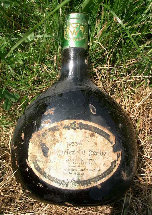 reentry 193301 Bocksbeutel bottle